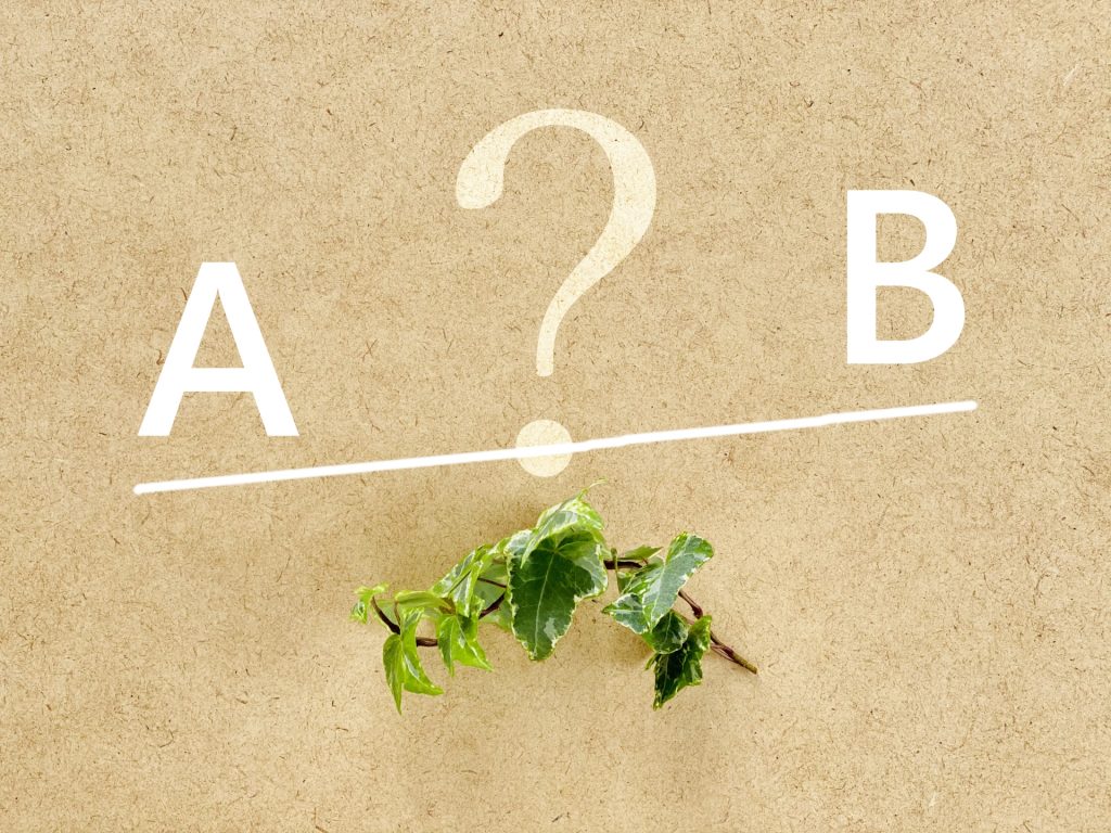 AとBと疑問符の比較イメージ